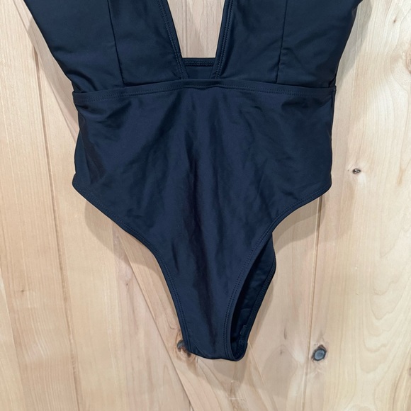 ZAFUL Plunging High Cut Swimsuit Black Size Small One piece Bathing suit Sexy - Picture 11 of 16